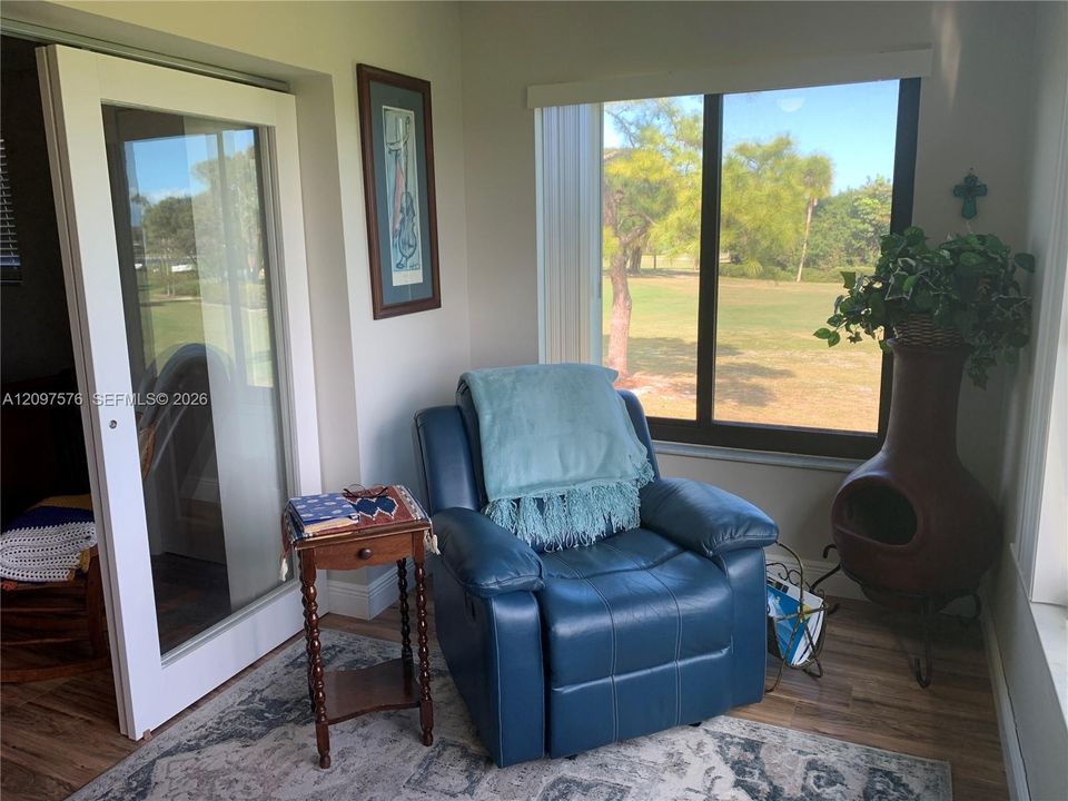 For Sale: $239,000 (2 beds, 2 baths, 1186 Square Feet)