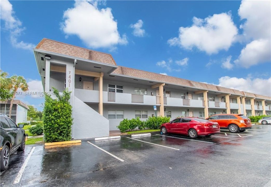 For Rent: $1,800 (2 beds, 2 baths, 1000 Square Feet)