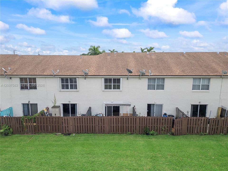 For Sale: $390,000 (3 beds, 2 baths, 1520 Square Feet)