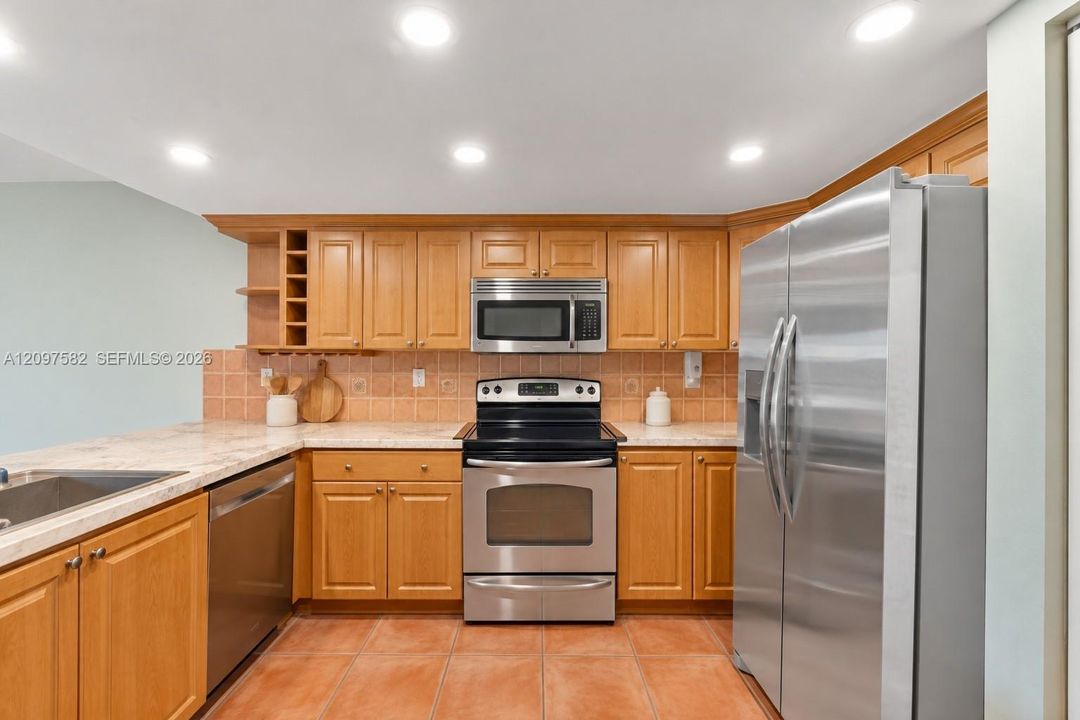 For Sale: $390,000 (3 beds, 2 baths, 1520 Square Feet)
