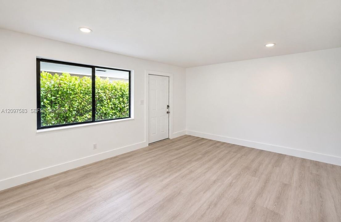 For Rent: $2,100 (2 beds, 1 baths, 1539 Square Feet)