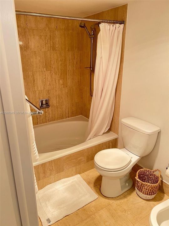 En Renta: $4,800 (2 camas, 2 baños, 1636 Pies cuadrados)