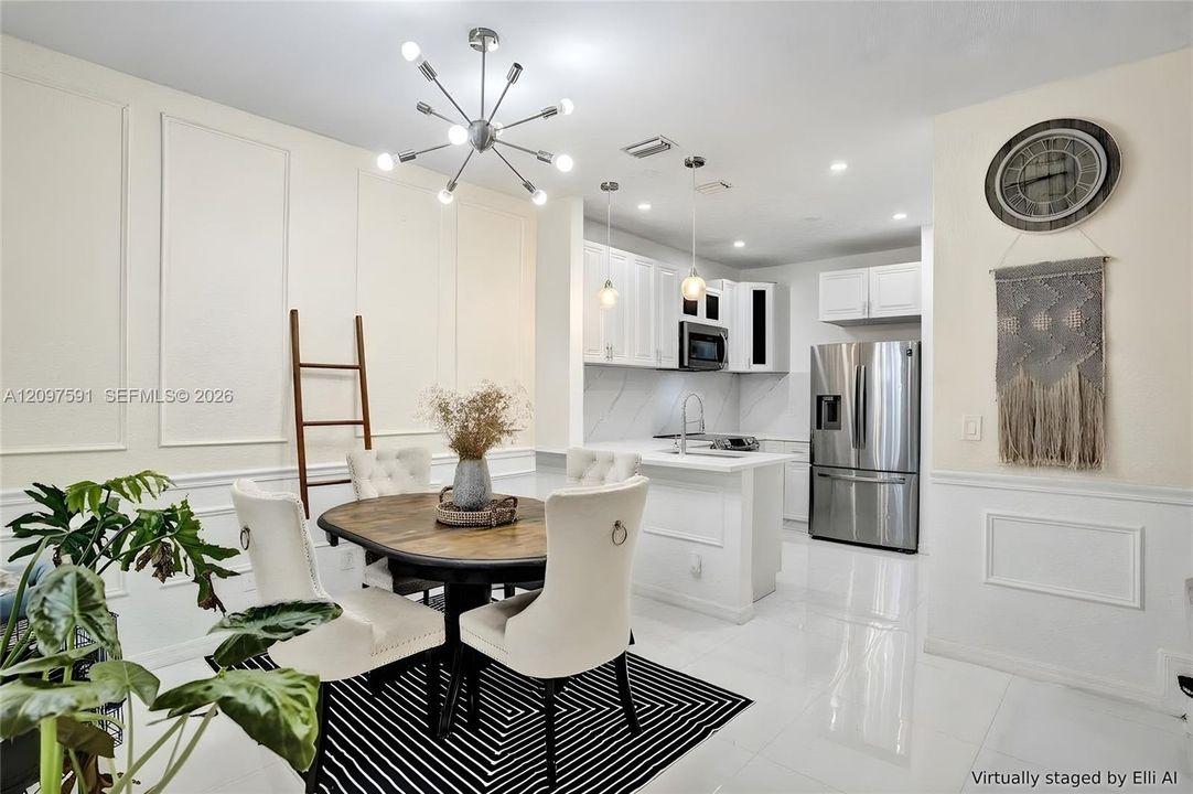 For Sale: $284,999 (2 beds, 2 baths, 1224 Square Feet)