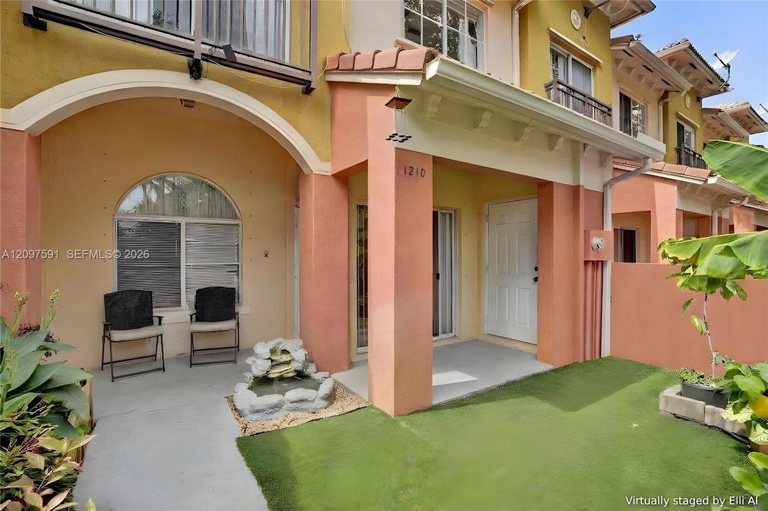 For Sale: $284,999 (2 beds, 2 baths, 1224 Square Feet)