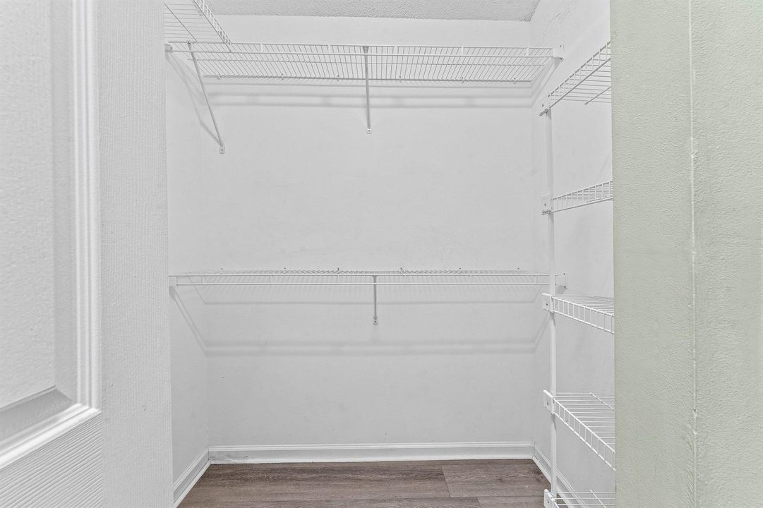 Walk in closet
