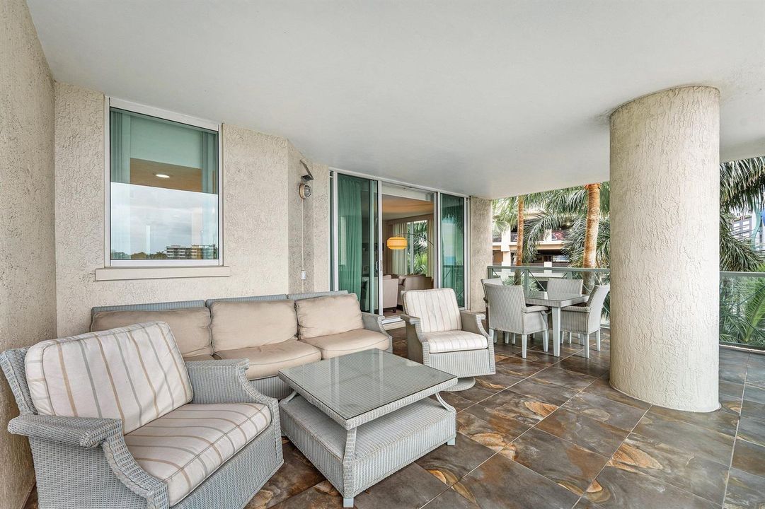 025-411NorthNewRiverDriveEast-FortLauder