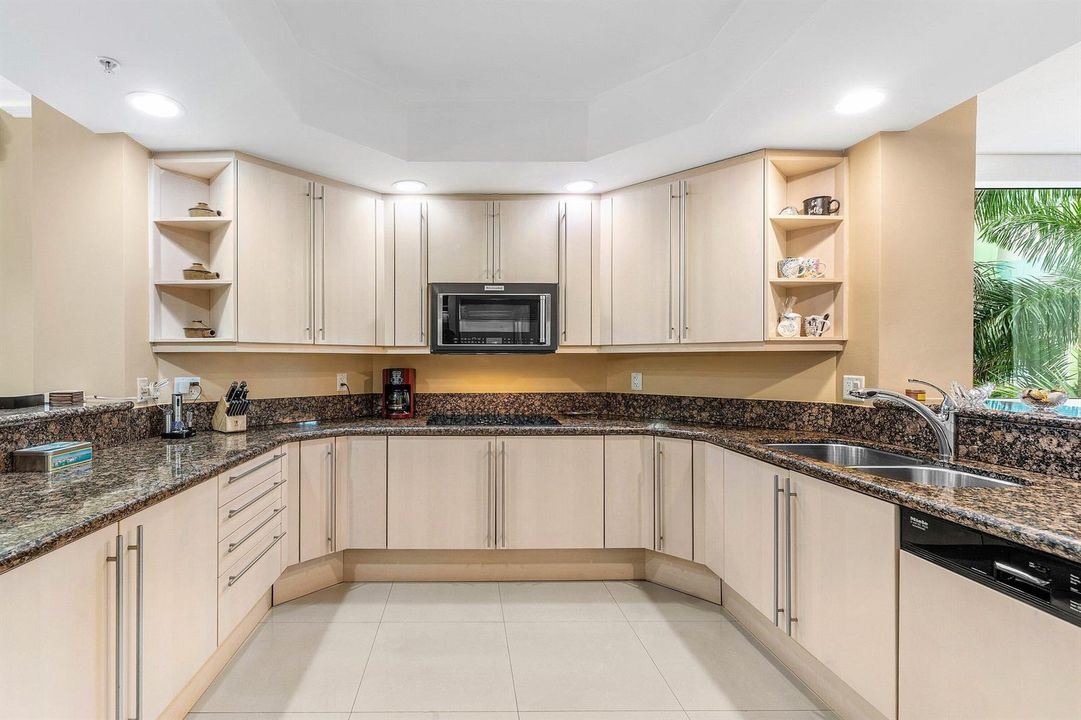 013-411NorthNewRiverDriveEast-FortLauder