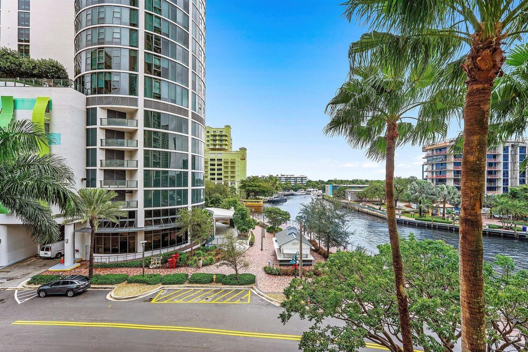 024-411NorthNewRiverDriveEast-FortLauder