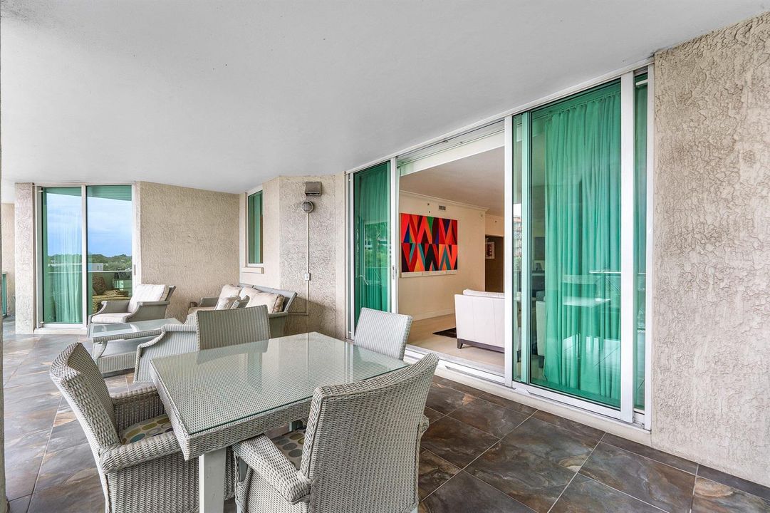 022-411NorthNewRiverDriveEast-FortLauder