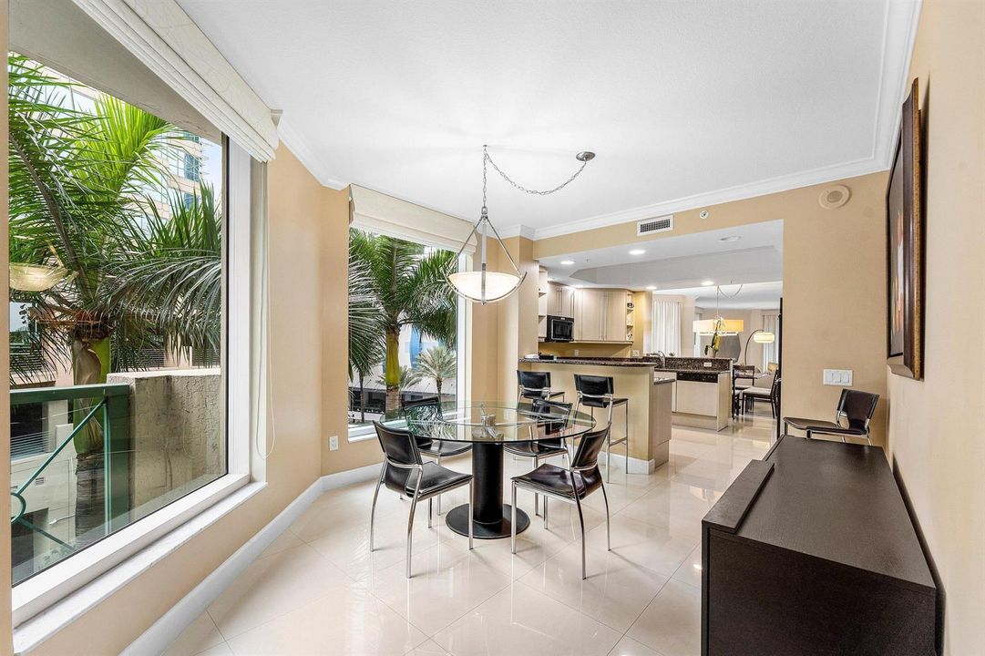 010-411NorthNewRiverDriveEast-FortLauder