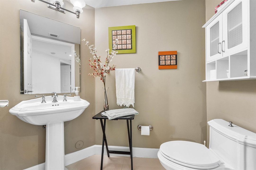 032-411NorthNewRiverDriveEast-FortLauder