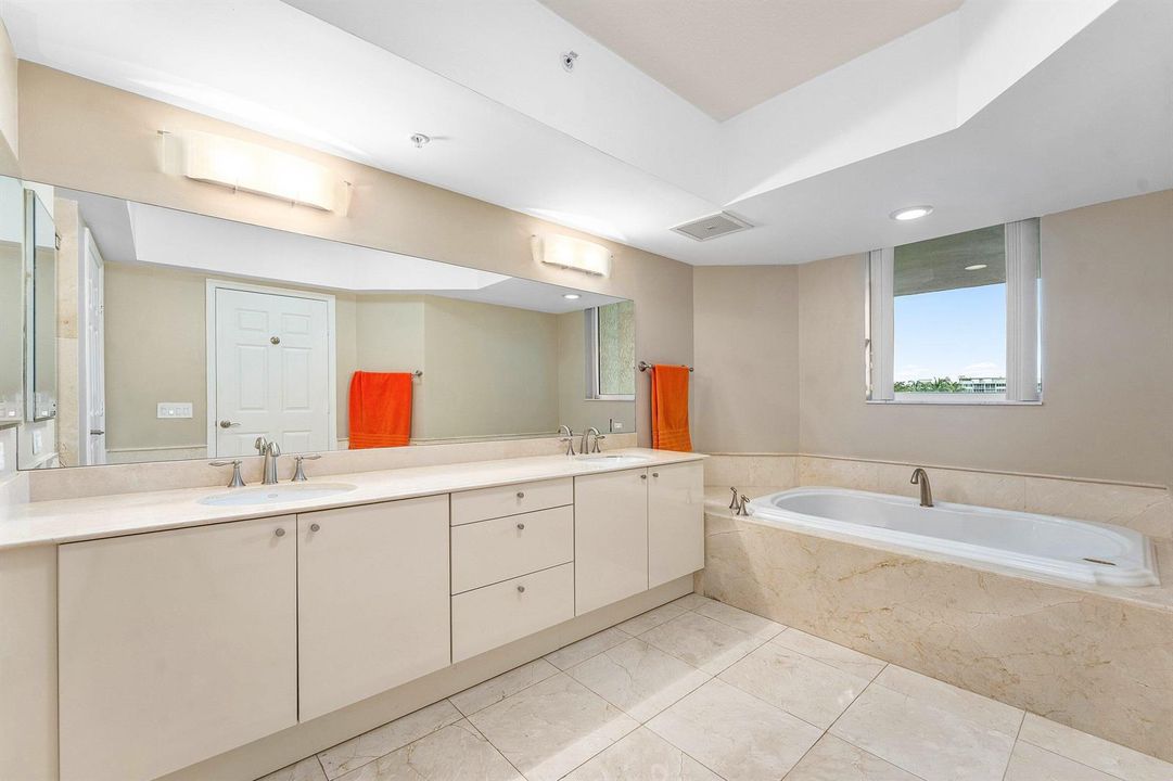 028-411NorthNewRiverDriveEast-FortLauder