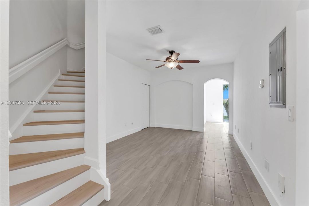 For Rent: $3,400 (4 beds, 3 baths, 1654 Square Feet)