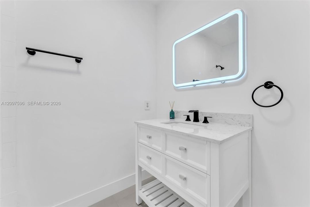 For Rent: $3,400 (4 beds, 3 baths, 1654 Square Feet)