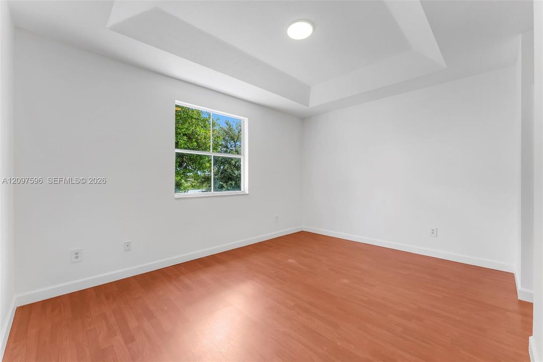 For Rent: $3,400 (4 beds, 3 baths, 1654 Square Feet)