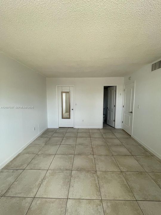 For Rent: $2,200 (2 beds, 2 baths, 780 Square Feet)