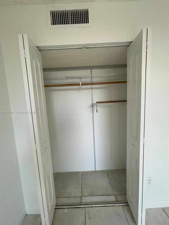 For Rent: $2,200 (2 beds, 2 baths, 780 Square Feet)