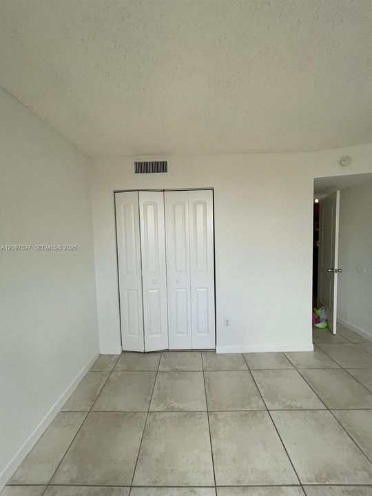 For Rent: $2,200 (2 beds, 2 baths, 780 Square Feet)