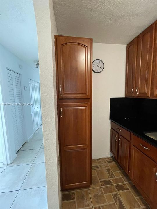 For Rent: $2,200 (2 beds, 2 baths, 780 Square Feet)