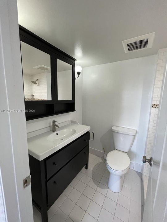 For Rent: $2,200 (2 beds, 2 baths, 780 Square Feet)
