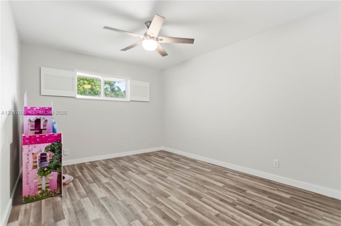 For Sale: $830,000 (4 beds, 2 baths, 2302 Square Feet)