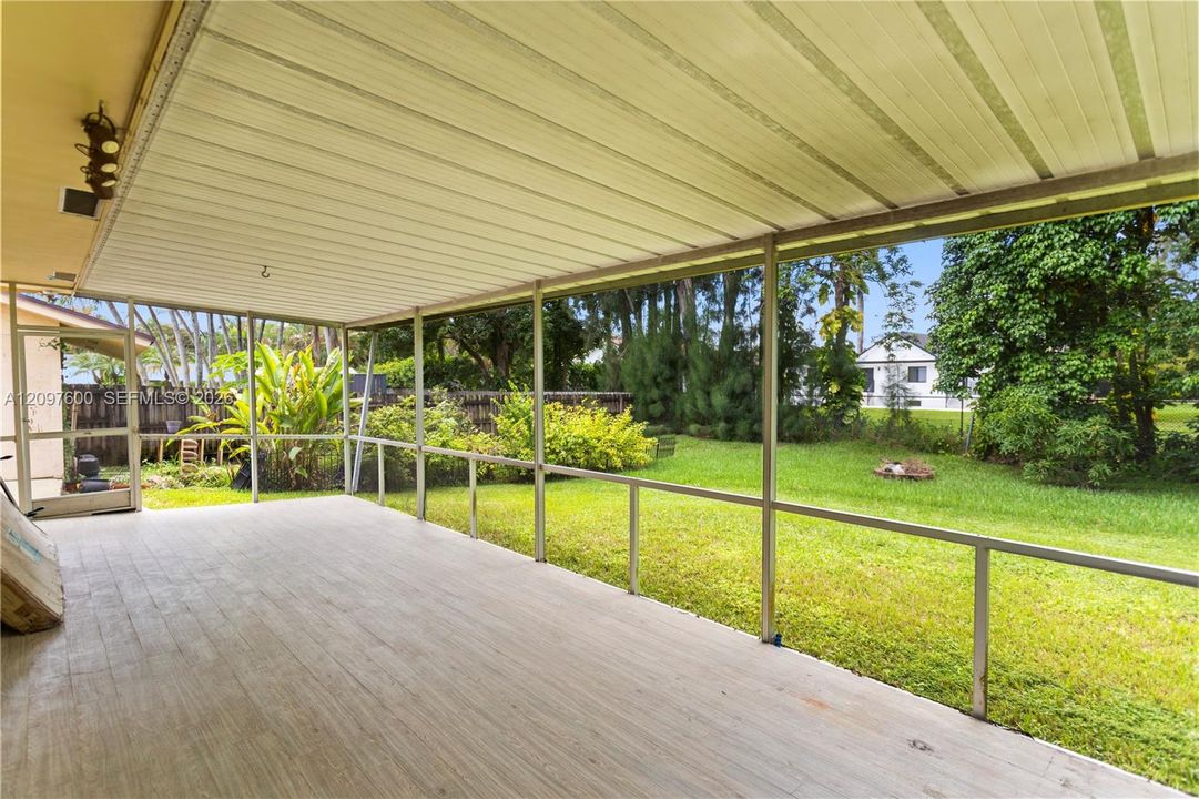 For Sale: $830,000 (4 beds, 2 baths, 2302 Square Feet)