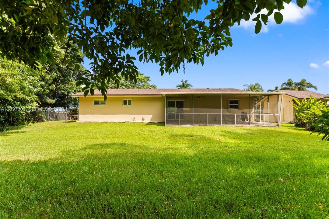 For Sale: $830,000 (4 beds, 2 baths, 2302 Square Feet)
