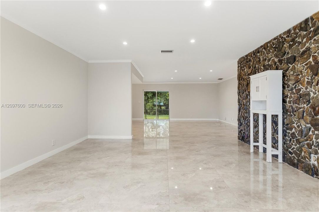 For Sale: $830,000 (4 beds, 2 baths, 2302 Square Feet)