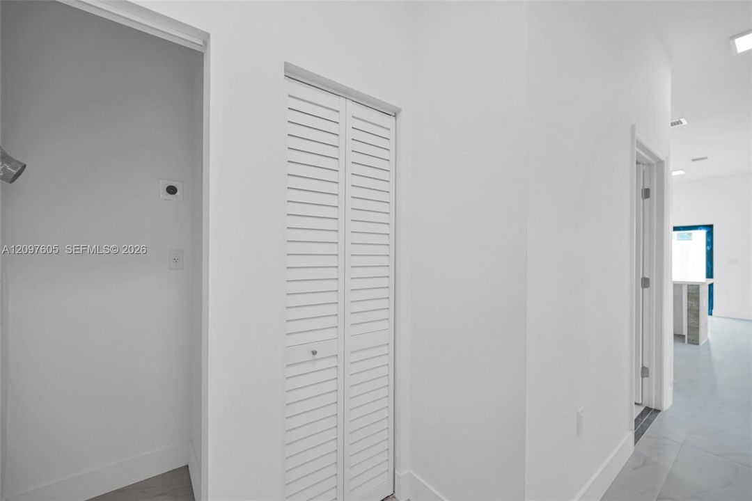 En Renta: $2,750 (2 camas, 2 baños, 1600 Pies cuadrados)