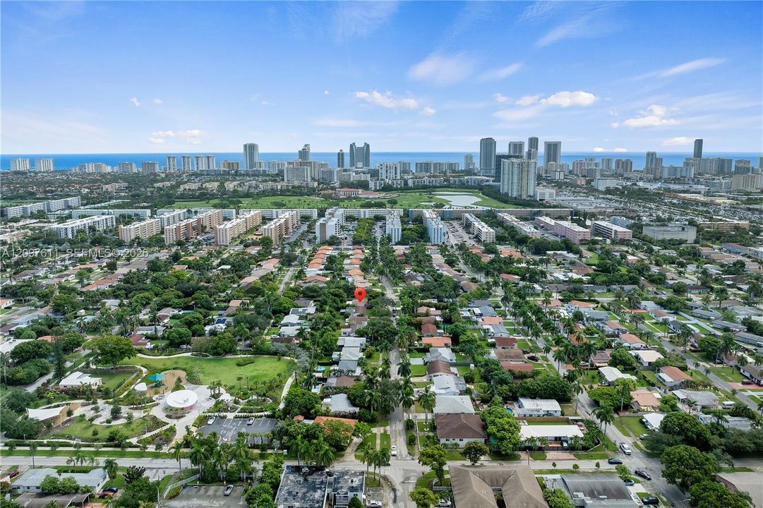 En Venta: $655,000 (3 camas, 2 baños, 1180 Pies cuadrados)
