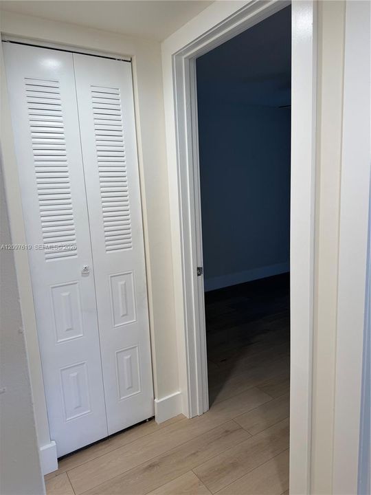 For Rent: $1,800 (2 beds, 1 baths, 954 Square Feet)