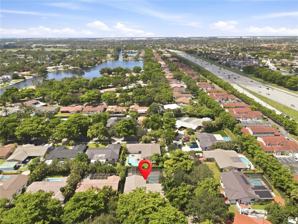 For Sale: $925,000 (4 beds, 2 baths, 1943 Square Feet)