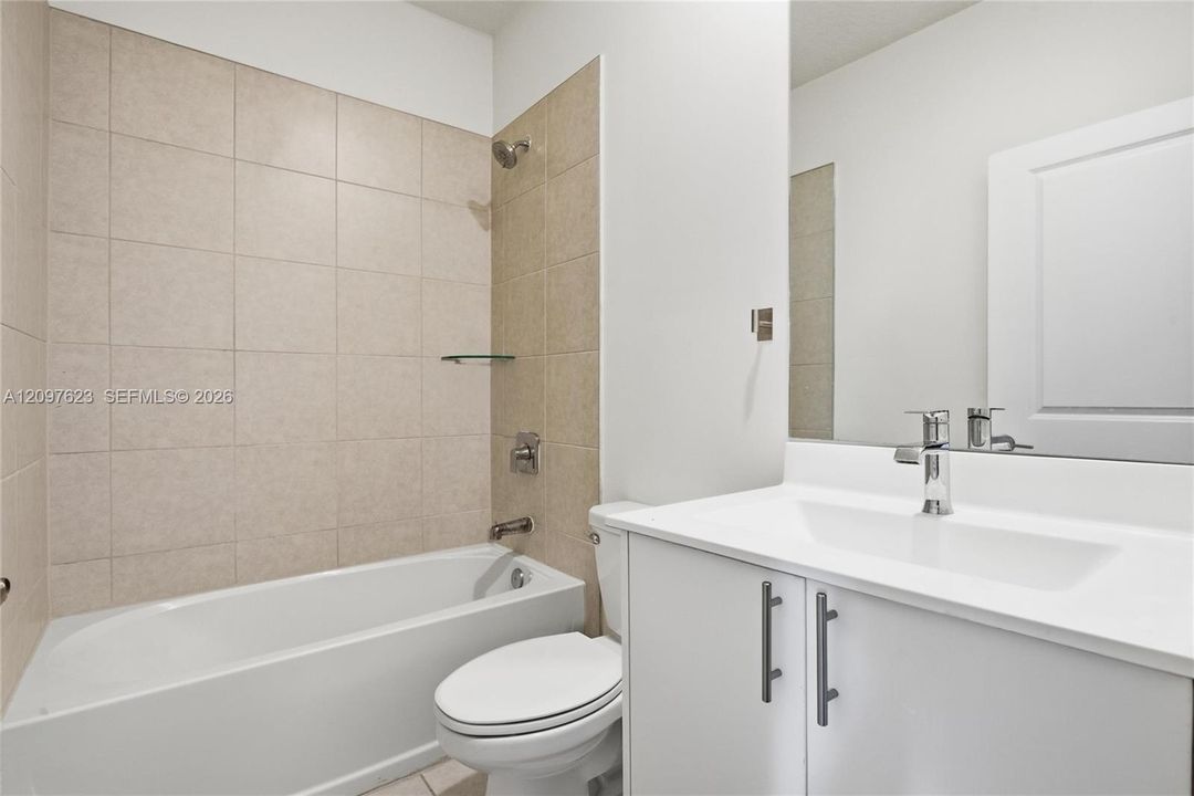 For Rent: $4,650 (3 beds, 2 baths, 1979 Square Feet)