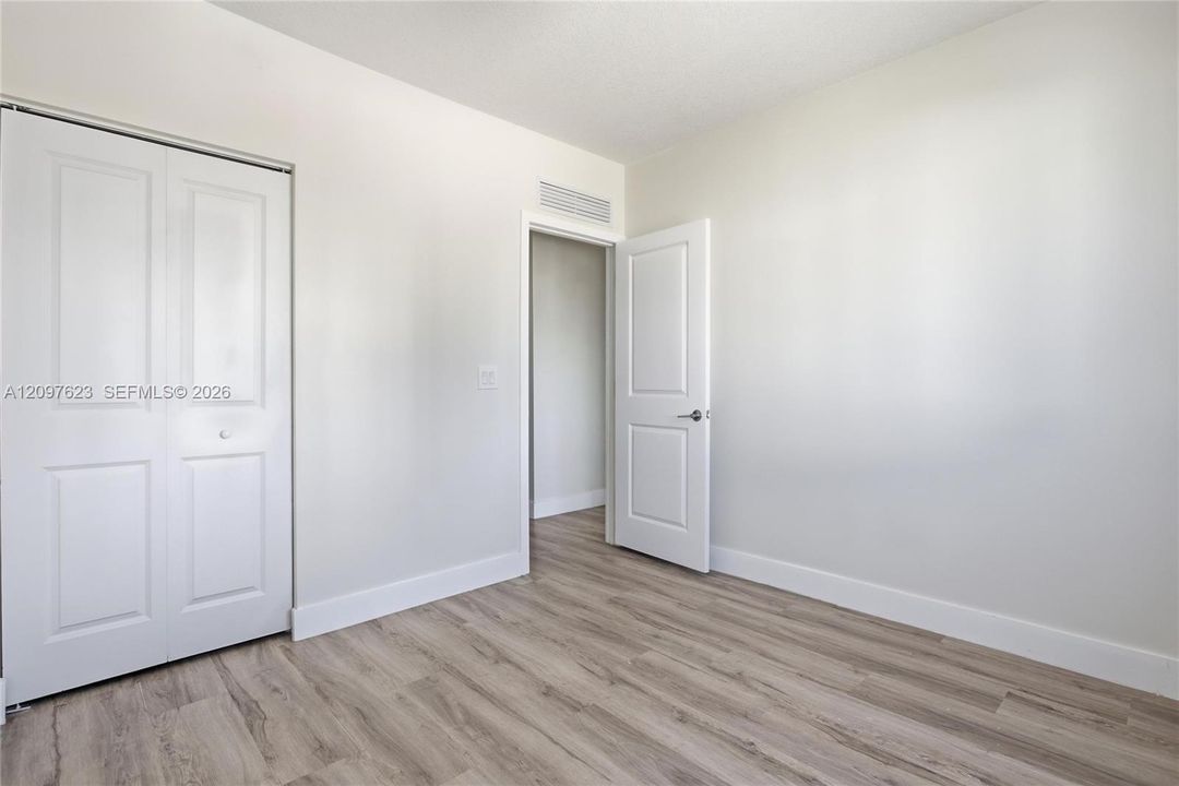 For Rent: $4,650 (3 beds, 2 baths, 1979 Square Feet)
