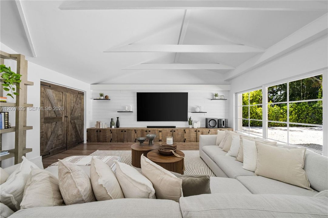 For Sale: $11,800,000 (7 beds, 6 baths, 5248 Square Feet)