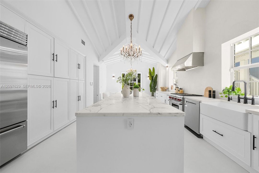 For Sale: $11,800,000 (7 beds, 6 baths, 5248 Square Feet)