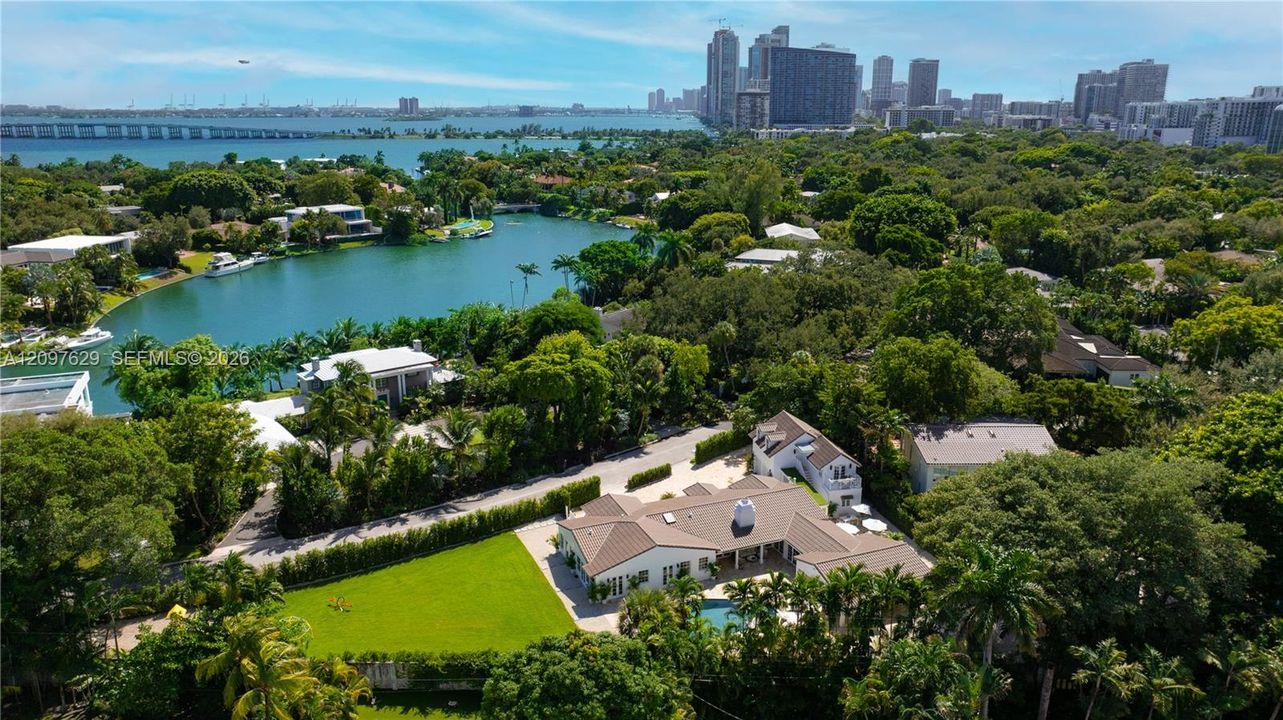 For Sale: $11,800,000 (7 beds, 6 baths, 5248 Square Feet)