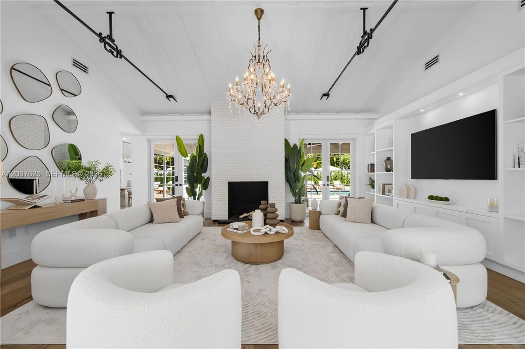 For Sale: $11,800,000 (7 beds, 6 baths, 5248 Square Feet)