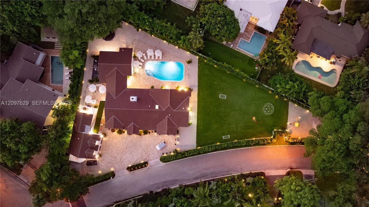 For Sale: $11,800,000 (7 beds, 6 baths, 5248 Square Feet)