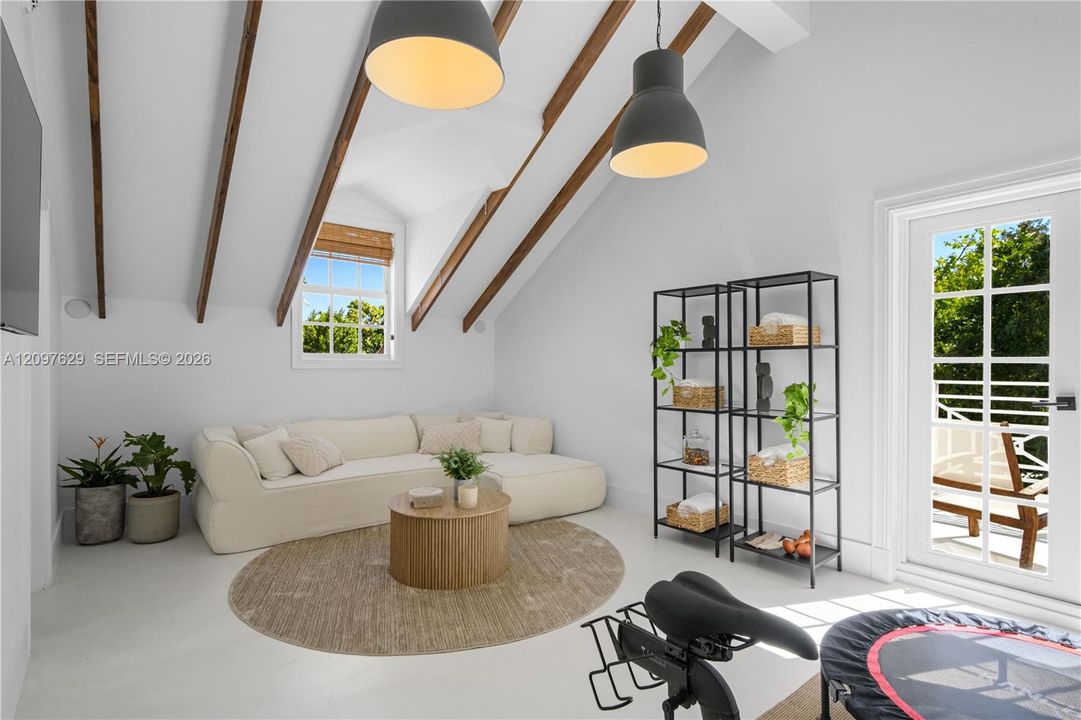 Flex room/Gym/Office/Bedroom