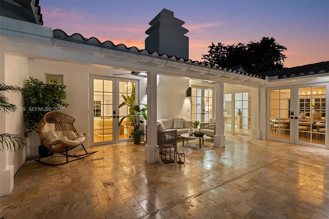 For Sale: $11,800,000 (7 beds, 6 baths, 5248 Square Feet)