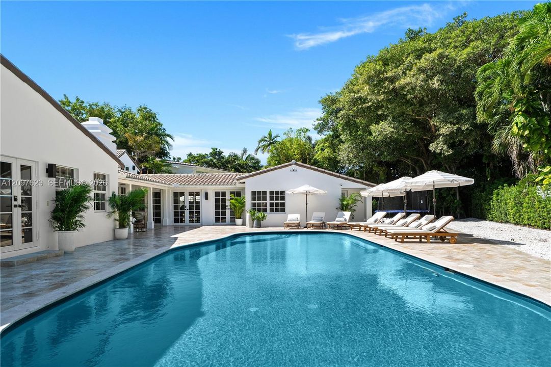 For Sale: $11,800,000 (7 beds, 6 baths, 5248 Square Feet)