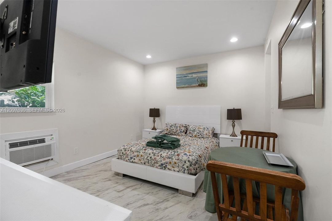 В аренду: $1,600 (1 спален, 1 ванн, 1244 Квадратных фут)