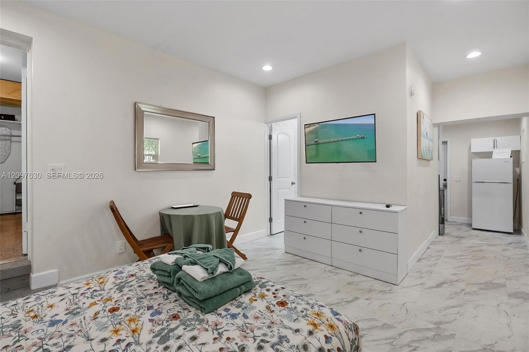В аренду: $1,600 (1 спален, 1 ванн, 1244 Квадратных фут)