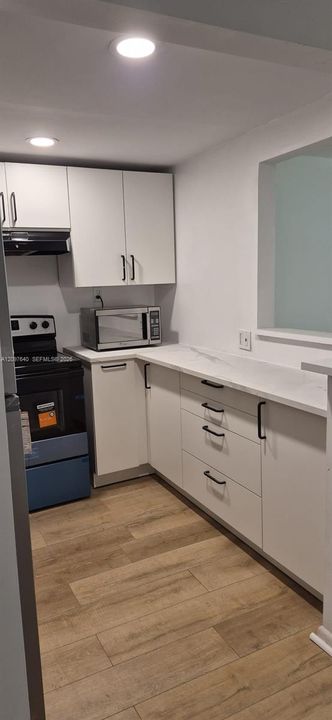 For Rent: $1,390 (1 beds, 1 baths, 600 Square Feet)
