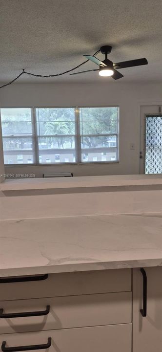 For Rent: $1,390 (1 beds, 1 baths, 600 Square Feet)