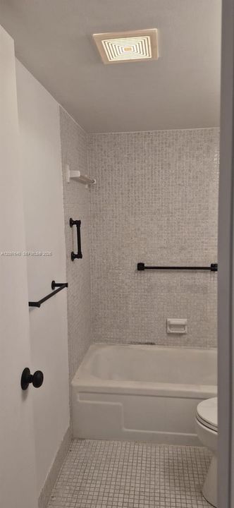 For Rent: $1,390 (1 beds, 1 baths, 600 Square Feet)