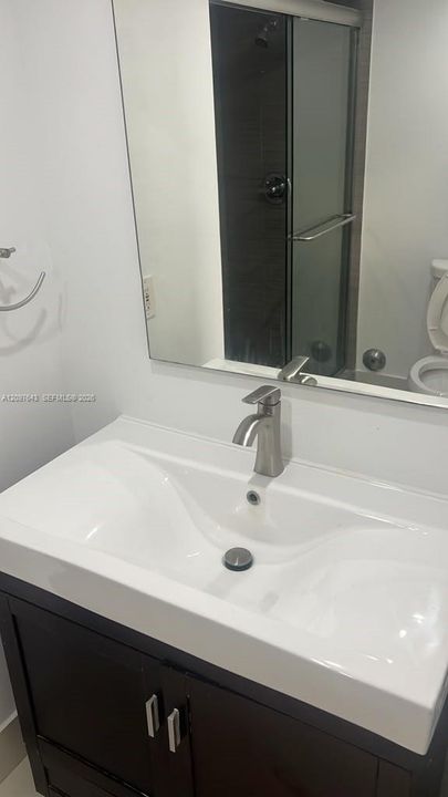 For Rent: $2,750 (2 beds, 2 baths, 994 Square Feet)