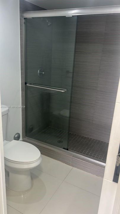For Rent: $2,750 (2 beds, 2 baths, 994 Square Feet)