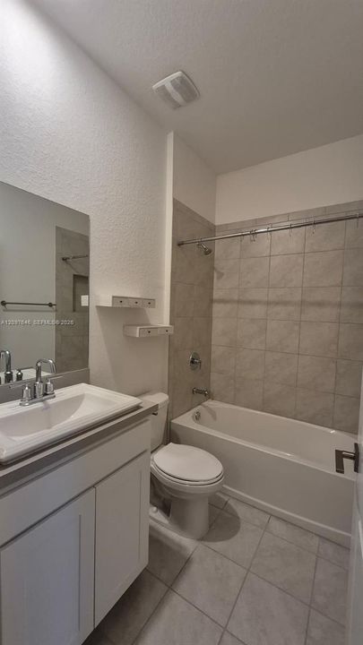 En Renta: $2,600 (4 camas, 2 baños, 1512 Pies cuadrados)